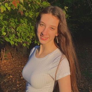 Meet your Posher, Isabella